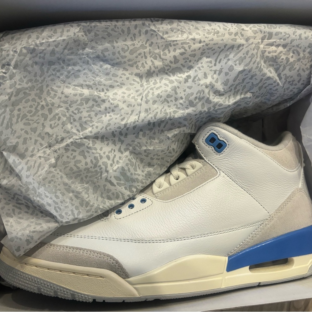 Jordan 3 Retro Summit White/Hydrogen Blue - Picture 2 of 8